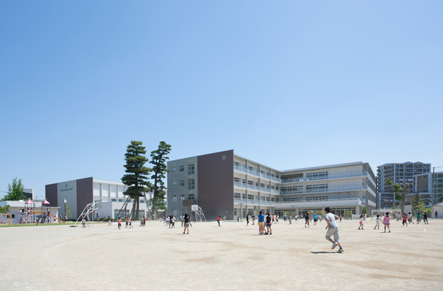 小牧市立小牧小学校 安井建築設計事務所