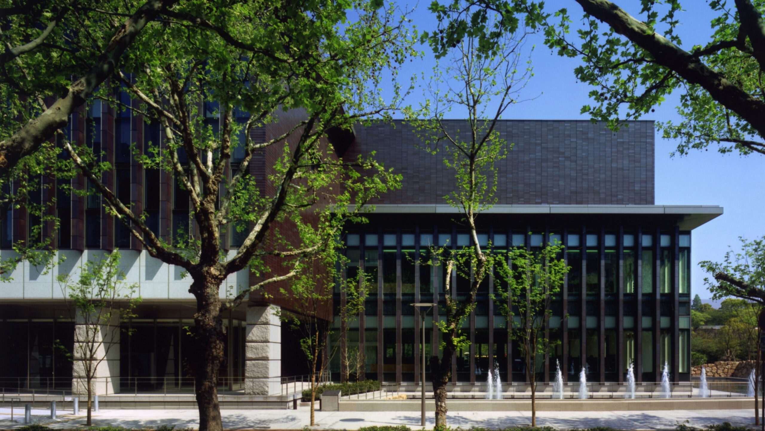 岡山県立図書館