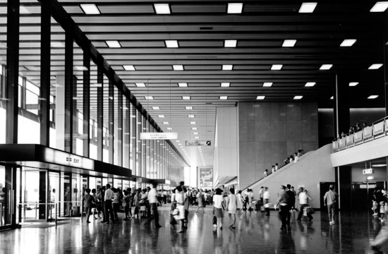 大阪国際空港(伊丹)旅客ターミナルビル<1969年>