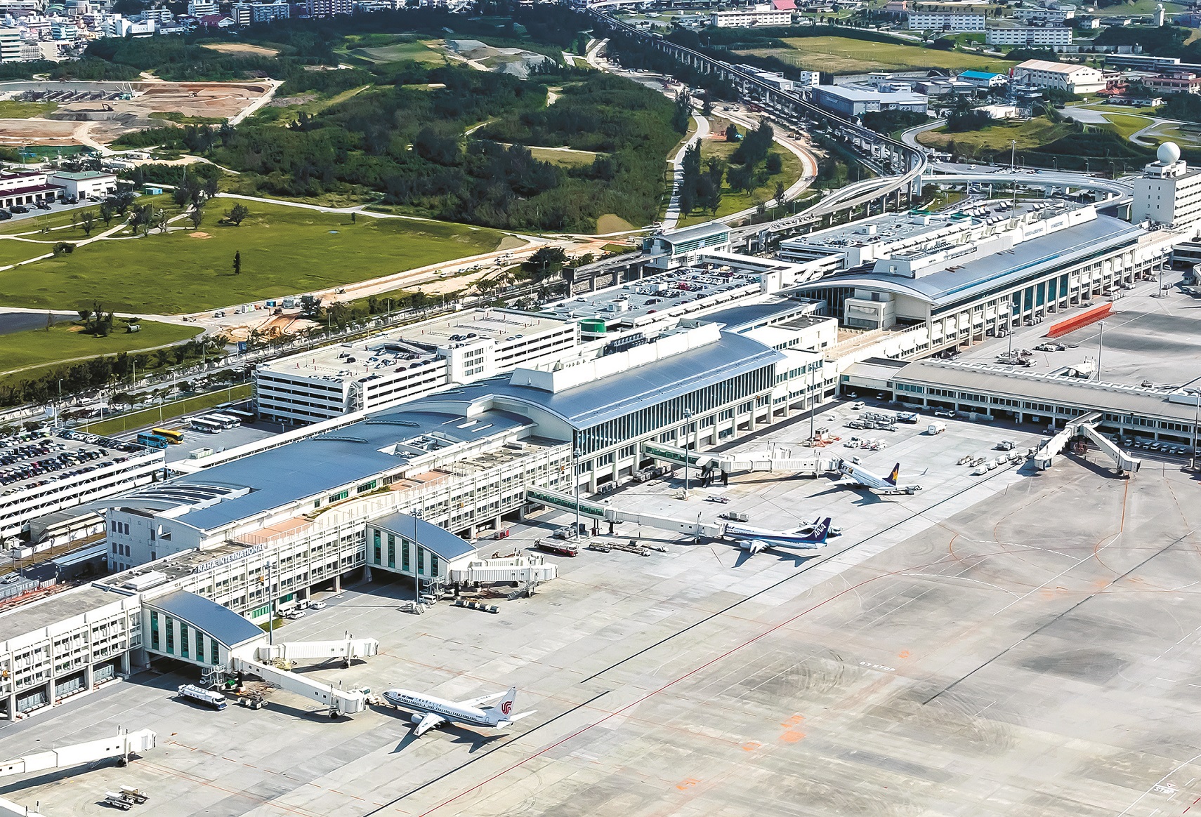 那覇空港際内連結ターミナル施設