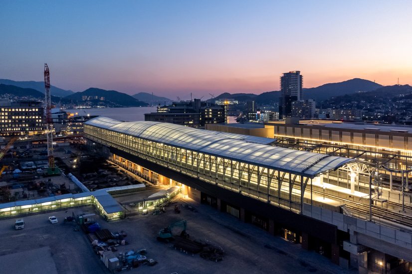 半世紀の夢が結実した長崎駅